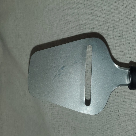 🌸 5/$12 OXO Good Grips Non-Stick Cheese plane - Picture 3 of 3